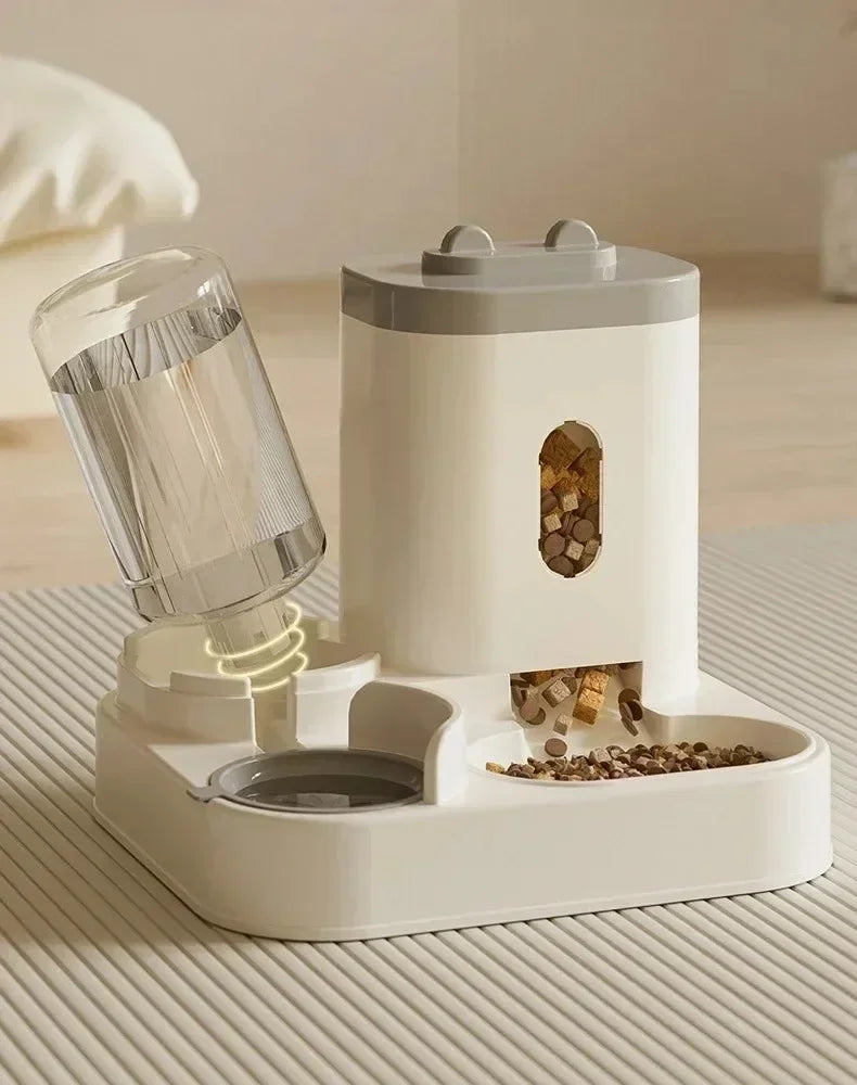 2-in-1 Drinking Fountain & Storage Feeder 🐶🐱